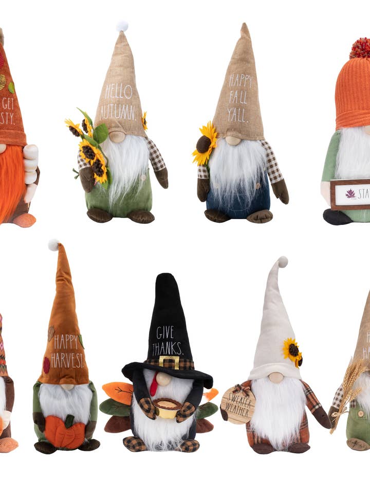 Collezione di Gnomi Autunnali in Peluche di Rae Dunn per la vendita all'ingrosso da parte di DesignStyles Home