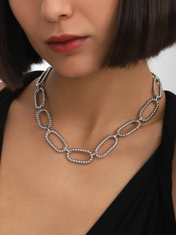 Collier Long Cercle Silvertone pour la vente par AVENS