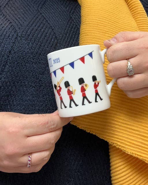 Mustard & Gray Ltd – wholesale Coffee mug – London Guard Coronation Celebration 250ml Mug - Limited Ed4
