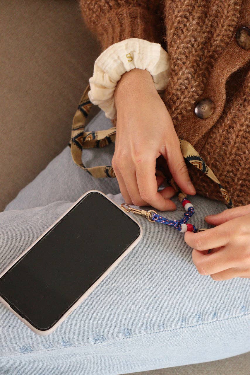 Maho - Wholesale Phonecase Strap - César Paisley Beige10