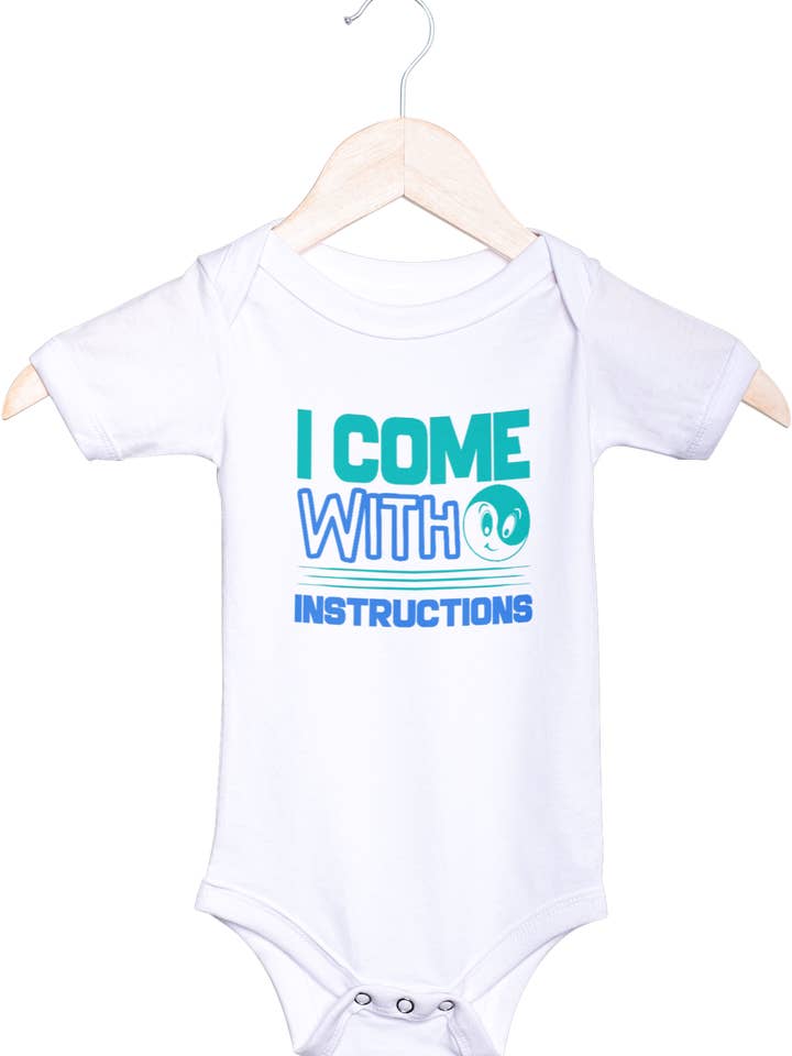Baby Onesies ”Jag kommer med instruktioner” Baby Bodysuit för wholesale av WooHoo Apparel