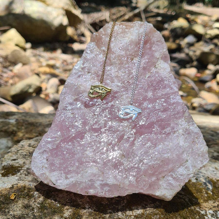 Feather Tribe - Vendita all'ingrosso Collana con ciondolo/pendaglio - Collana Delicata con Occhio di Horus4