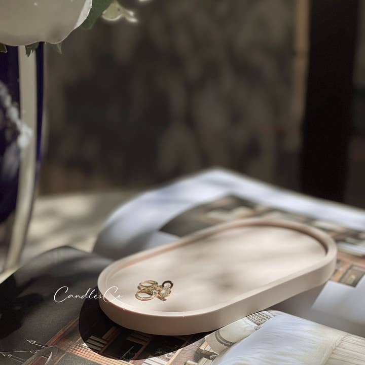 White Oval Trinket Tray for wholesale on Faire1