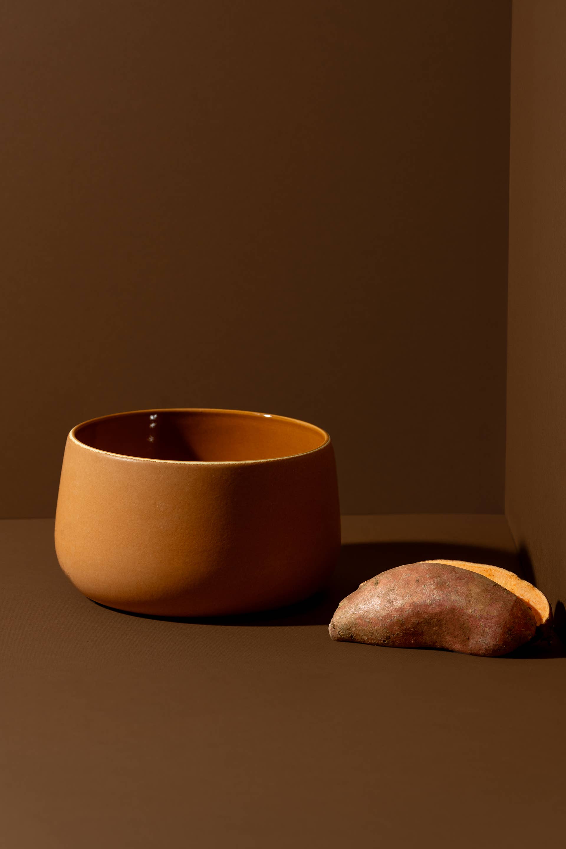 GHARYAN Stoneware & Olive Wood Tableware | Ships from USA - Wholesale Serve Bowl - Handmade Stoneware Serving Bowl | Ewa 68 oz7