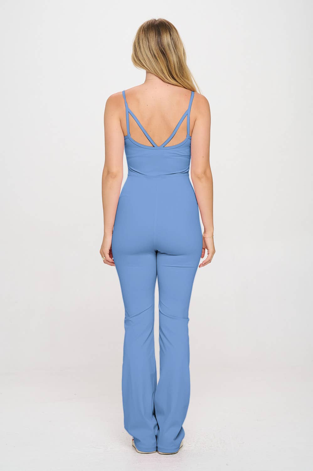 otos active – Engroshandel Activewear-sæt – til kvinder – 2 dele sæt med matchende flare-jumpsuit og aktiv jakke15