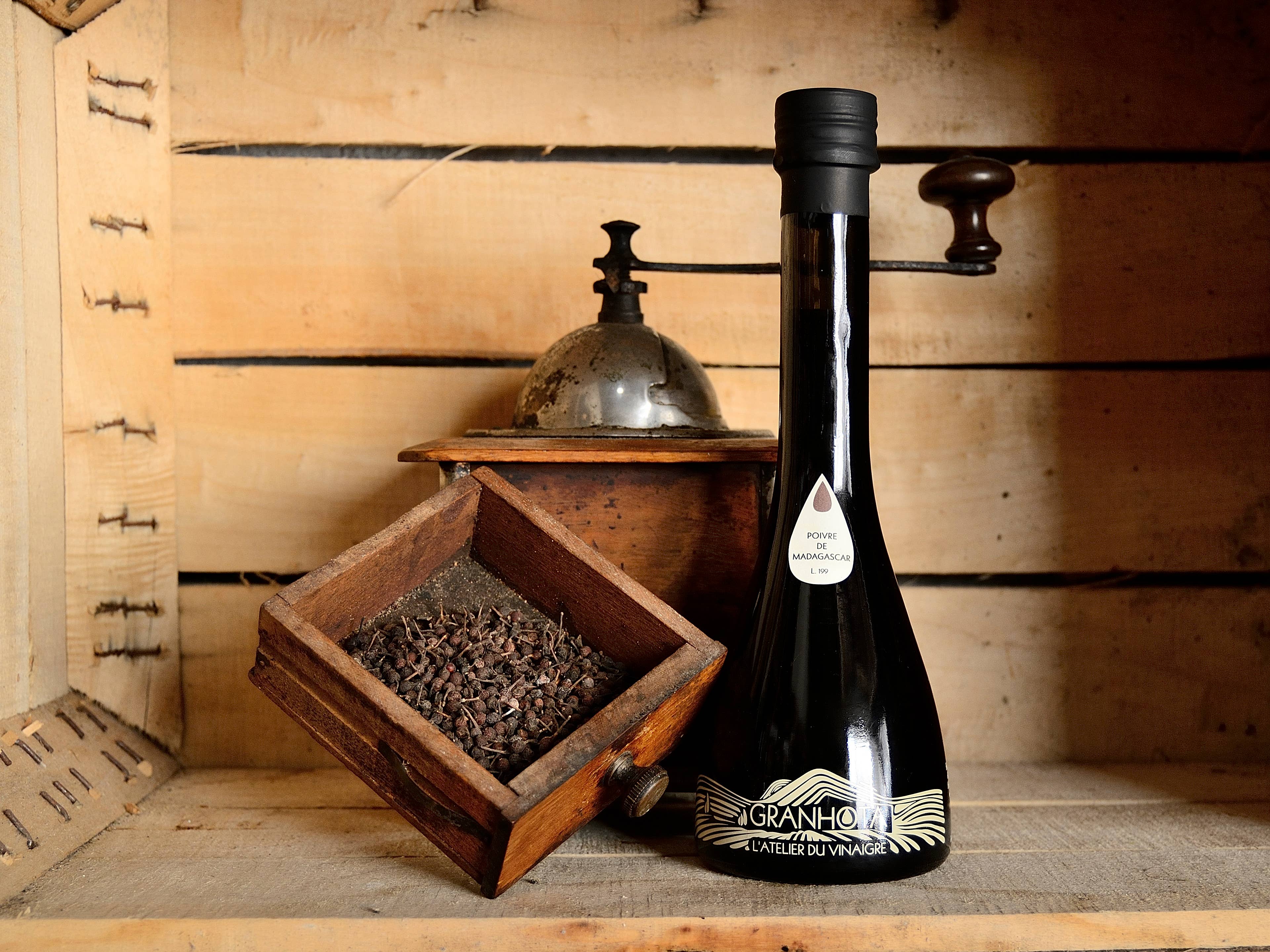 Granhota - Wholesale Vinegar - Wine Vinegar with Madagascar Pepper1