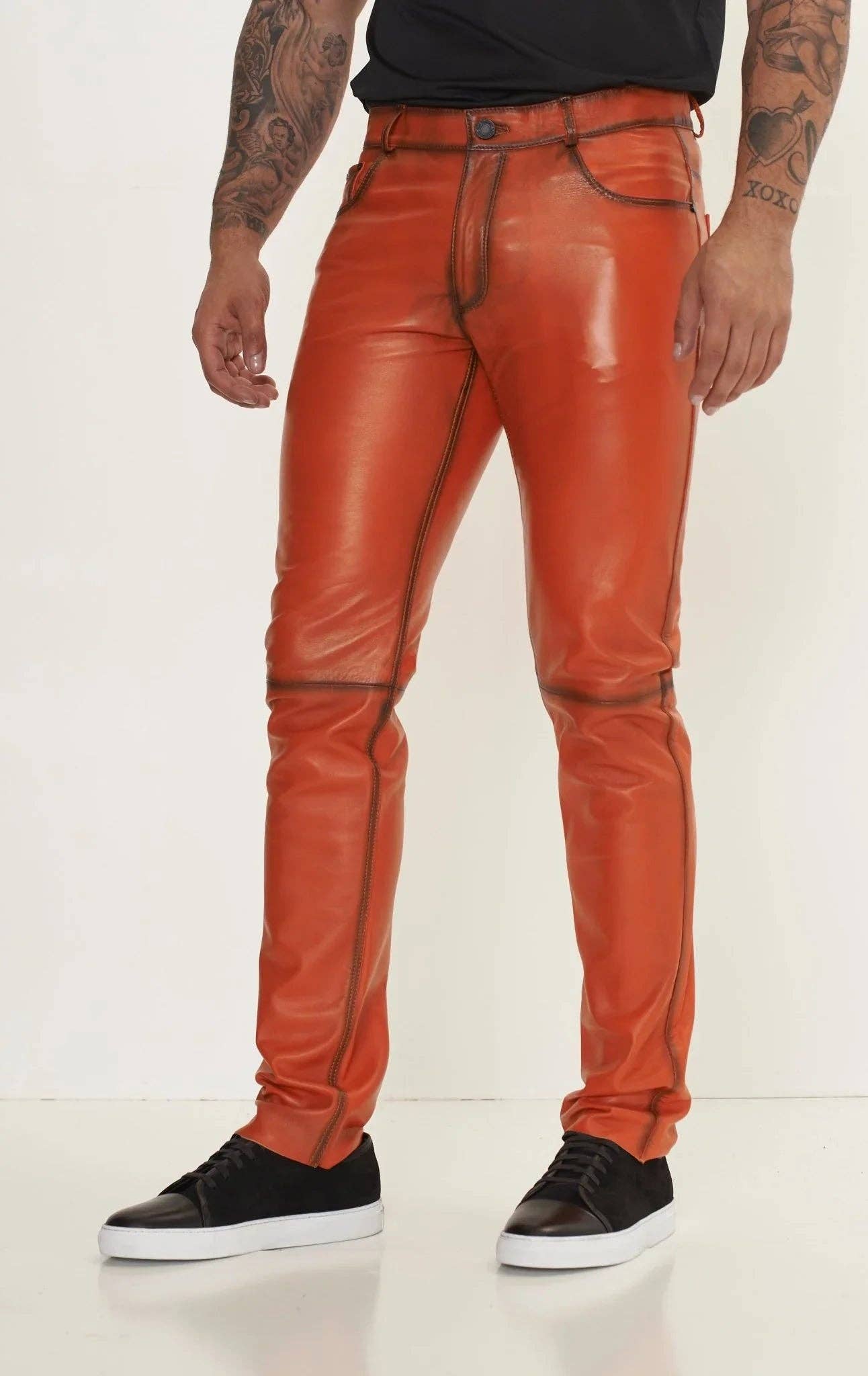 TEINTE ORANGE Pantalon en cuir d'agneau véritable pour hommes - Teinte orange en vente sur Faire2