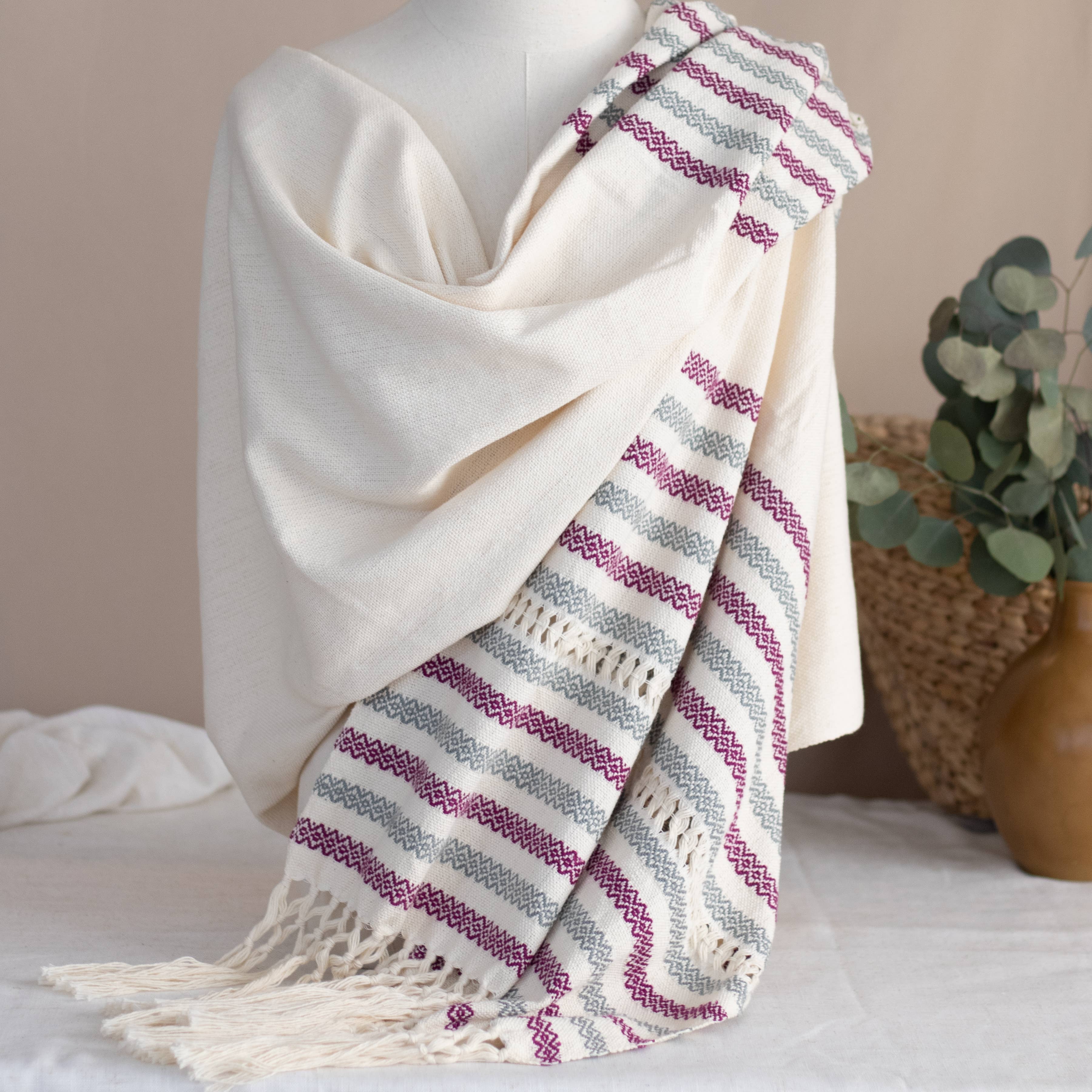 Origin Mexico – wholesale Wrap - Dam – Handvävd ekologisk bomullsjalomslag - magenta och grå 3