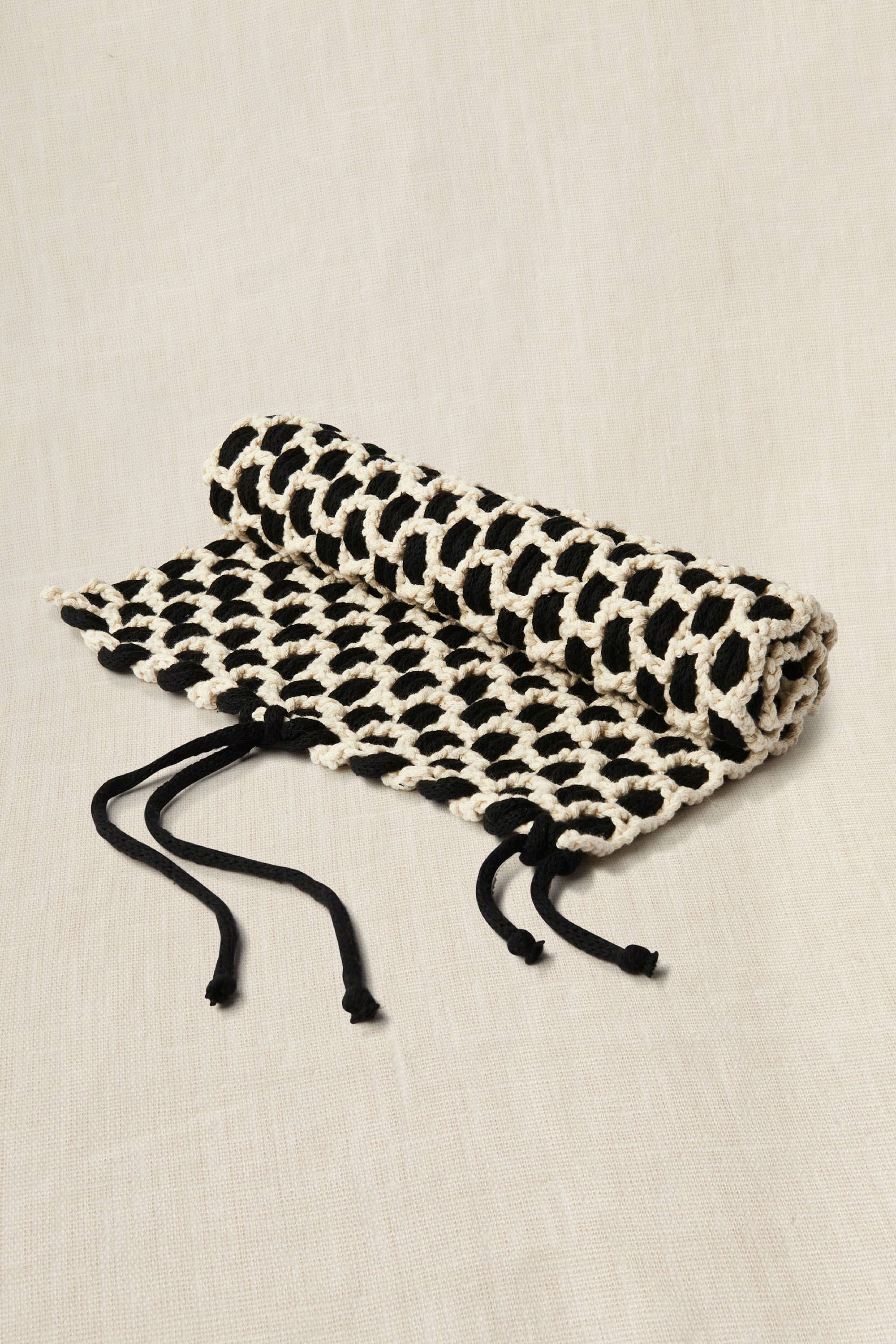 DMC - Wholesale Knitting/Crochet Supplies - DMC Gift of Stitch Monochrome Placemat Crochet Kit1