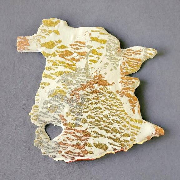 Imán de Nevera de New Brunswick Hecho a Mano de Arcilla y Copos de Papel de Aluminio Mezclados para venta al por mayor de Sassy Sacha Jewelry