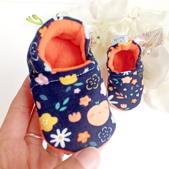 Babypantoffeln - Pep's Orange für den Großhandel von Little Miss Tomatoes