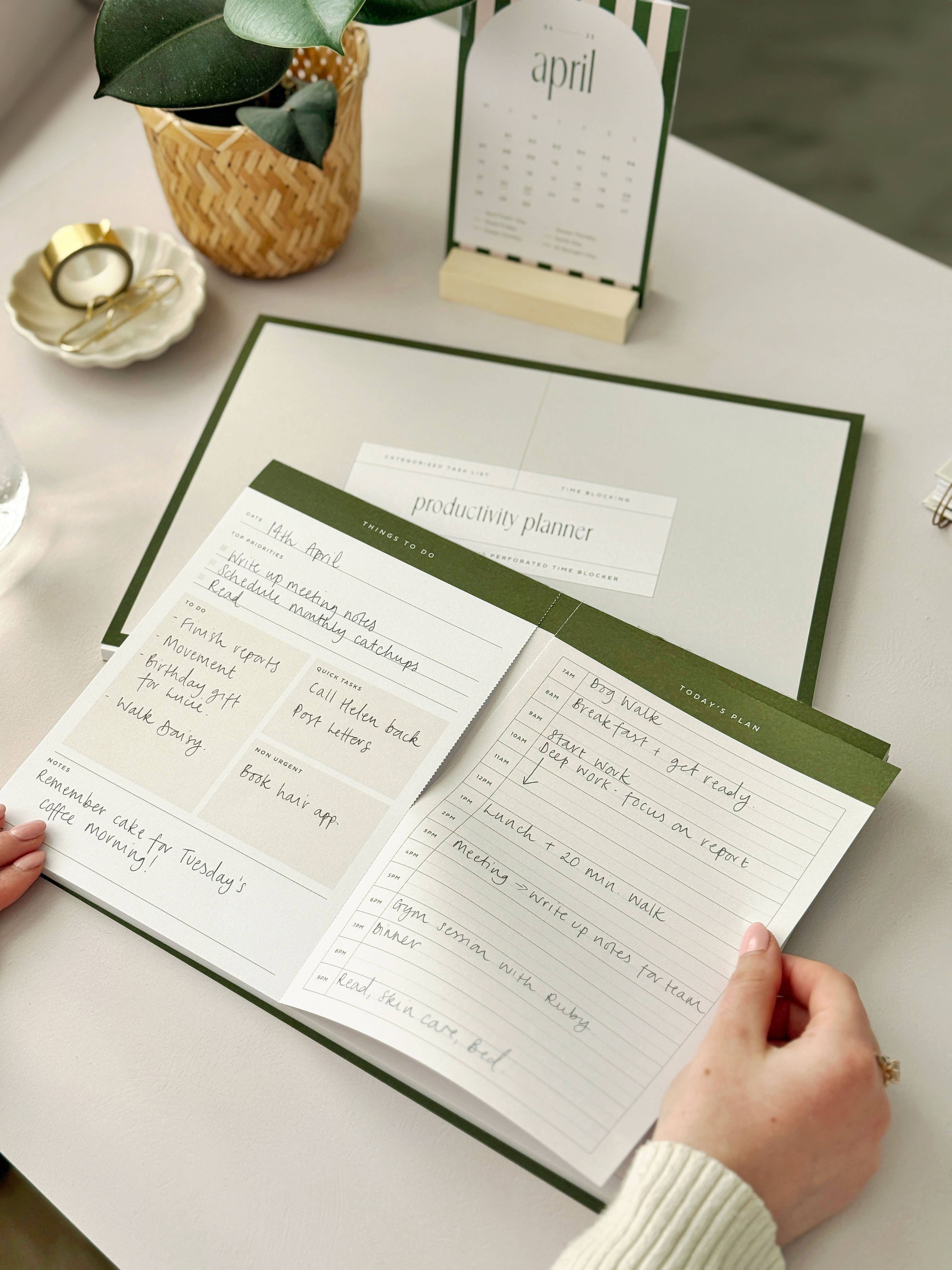 AIM Studio Co – wholesale Notepad – Perforated Productivity Desk Pad: Time Blocking & To Do List4