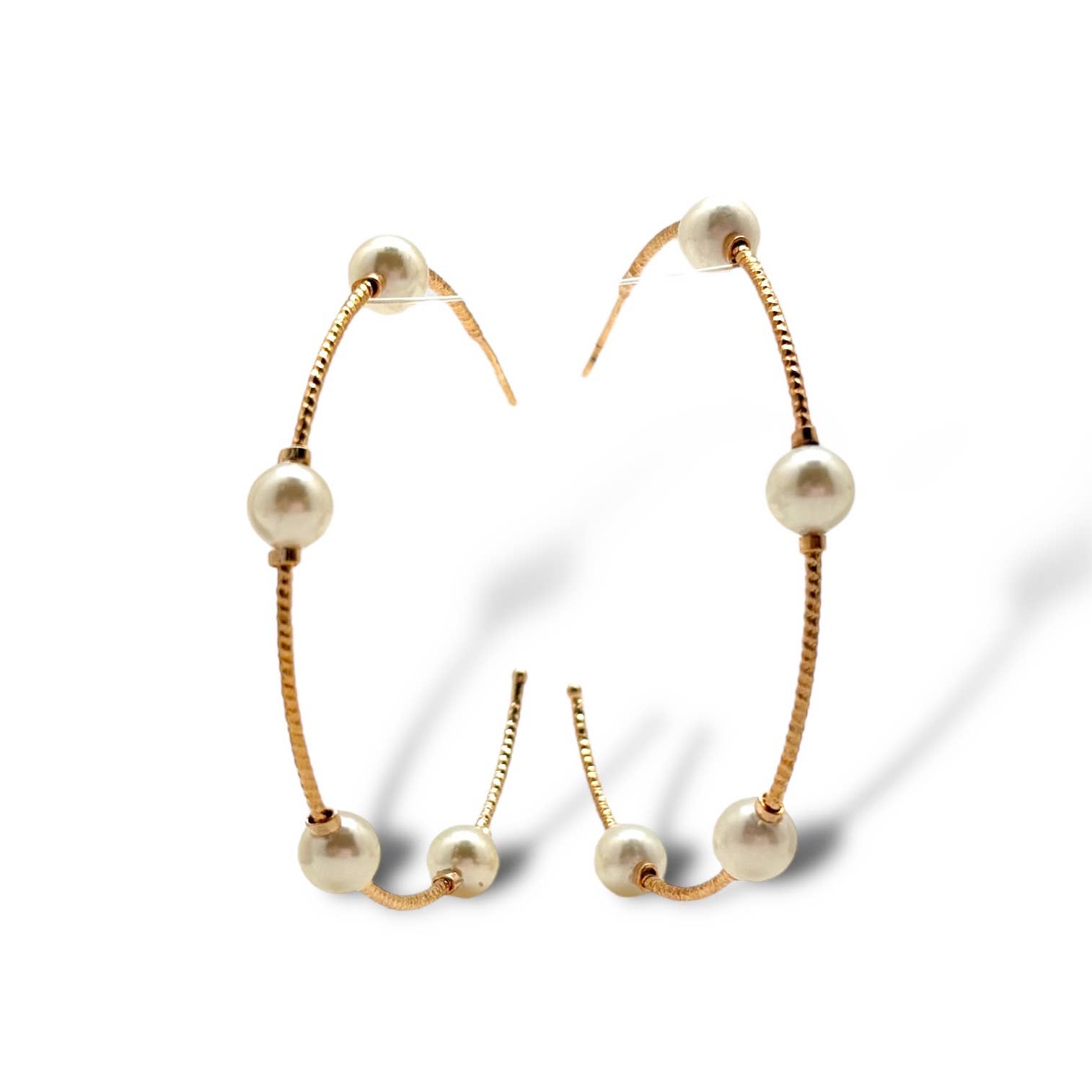 Shiver + Duke – wholesale Hoop earrings – Wired Pearl Hoops