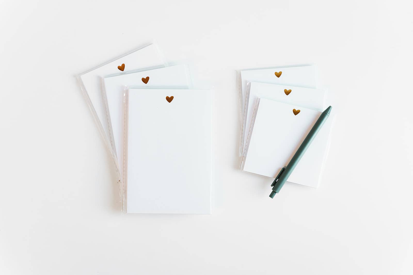 Giften Market - Wholesale Notepad - Tall Heart Sticky Note Pad - Gold Foil Design - Office Chic4