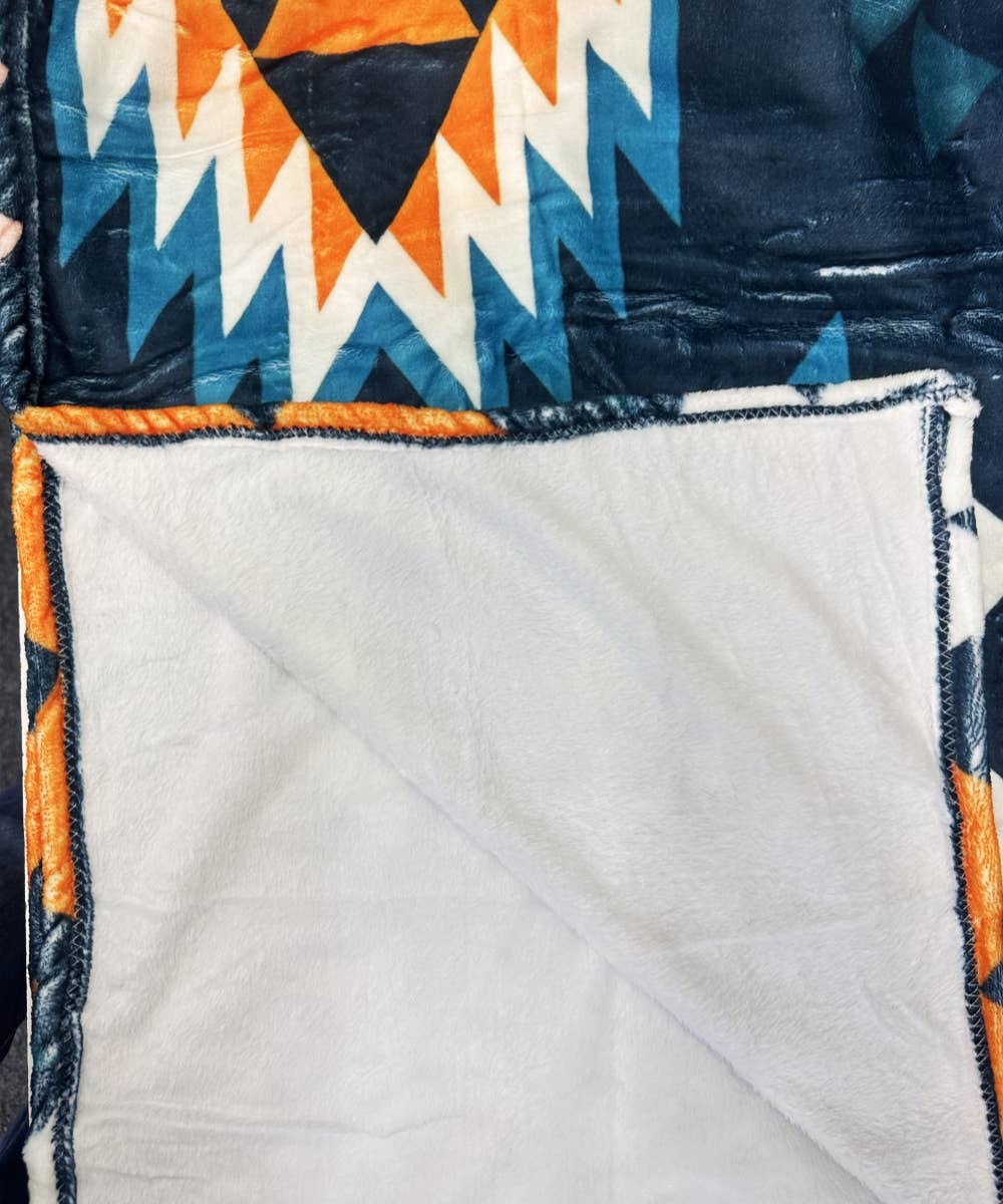 DESHENG ENTERPRISE - Wholesale Throw Blanket - AZTEC WESTERN PRINT FLANNEL BLANKET     2