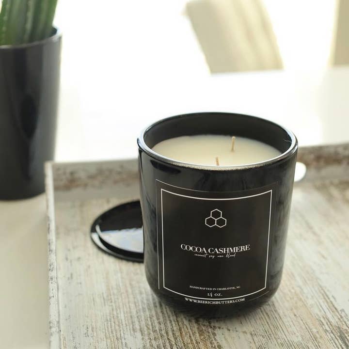 Candele di lusso in cera di cocco e albicocca per la vendita all'ingrosso da parte di Bee Rich Butters