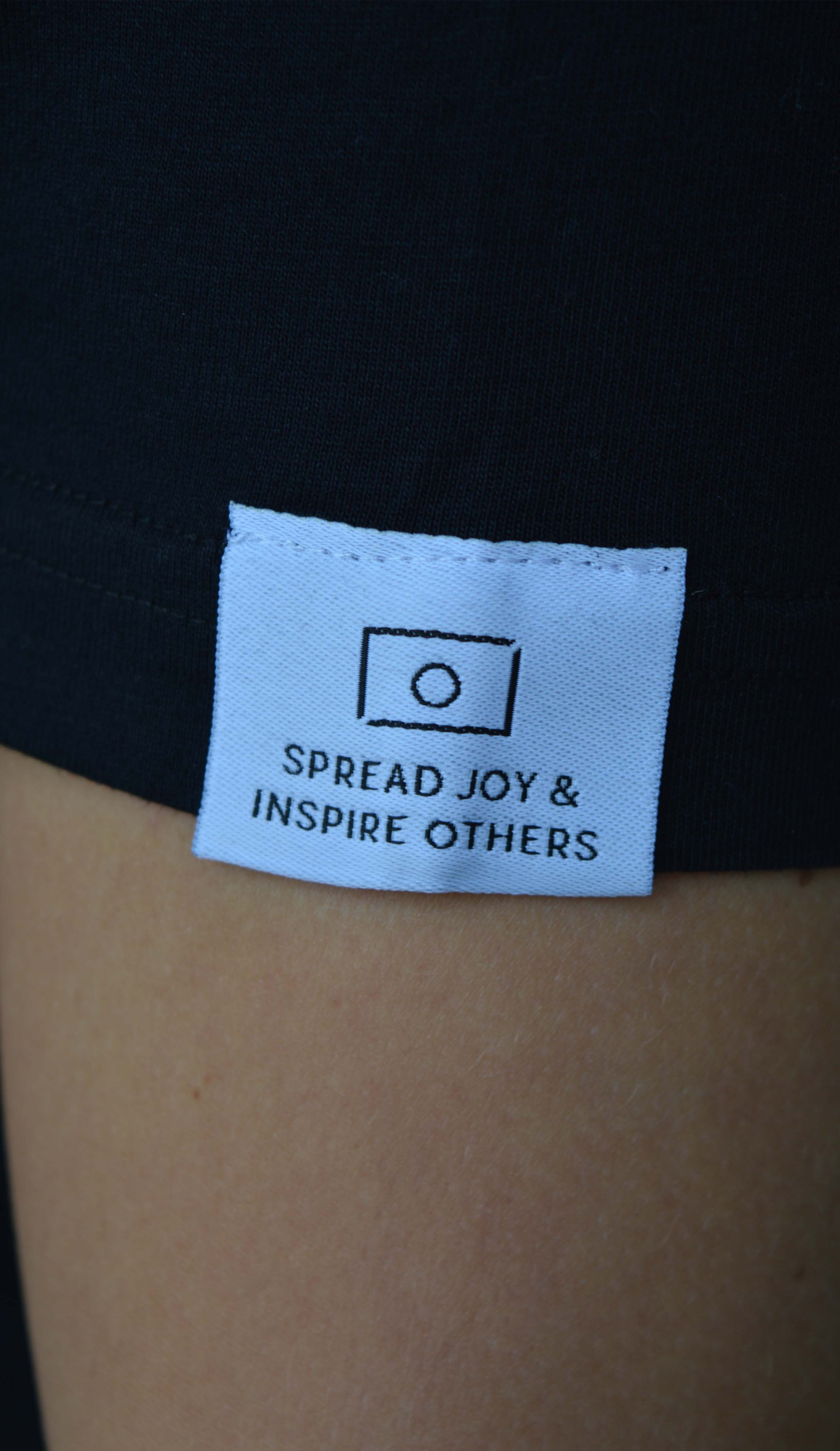 Bigger Picture Clothing – wholesale Screen printed t-shirt – unisex – Black Essential Tee2