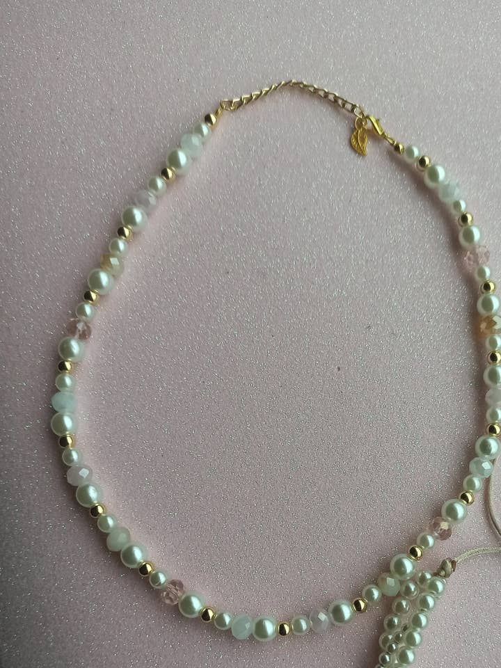 Pearls and Crystals Necklace for wholesale by Luz das Pedras Naturais