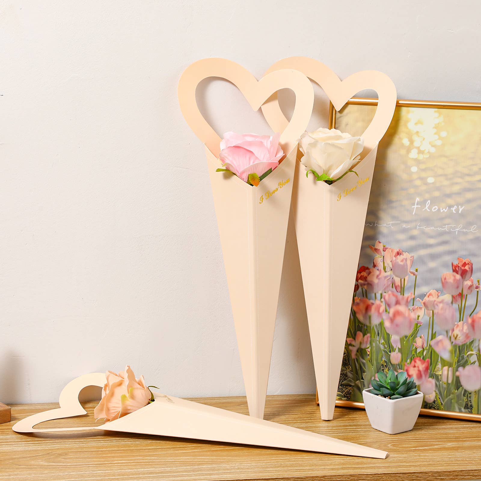 ByHome – wholesale Gift bag – 3 Colors LOVE Heart Flower Bouquet Paper Sleeve5