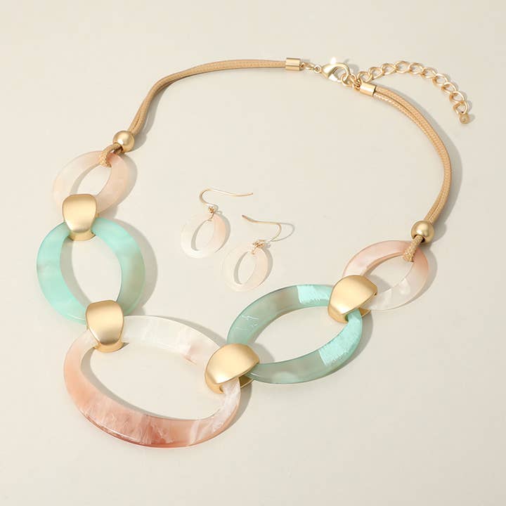 Sensibling Corp. - Wholesale Link & Chain Necklace - Bold Matte Finish Resin Oval Link Statement Necklace