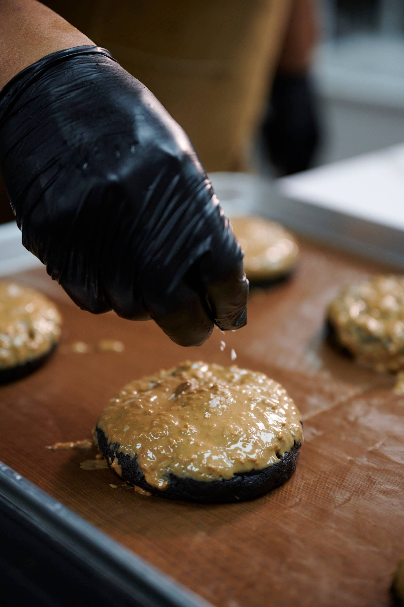 Krumble Sweet – wholesale Kakor – Dubai Chokladkaka - Salted Karamellsmak8