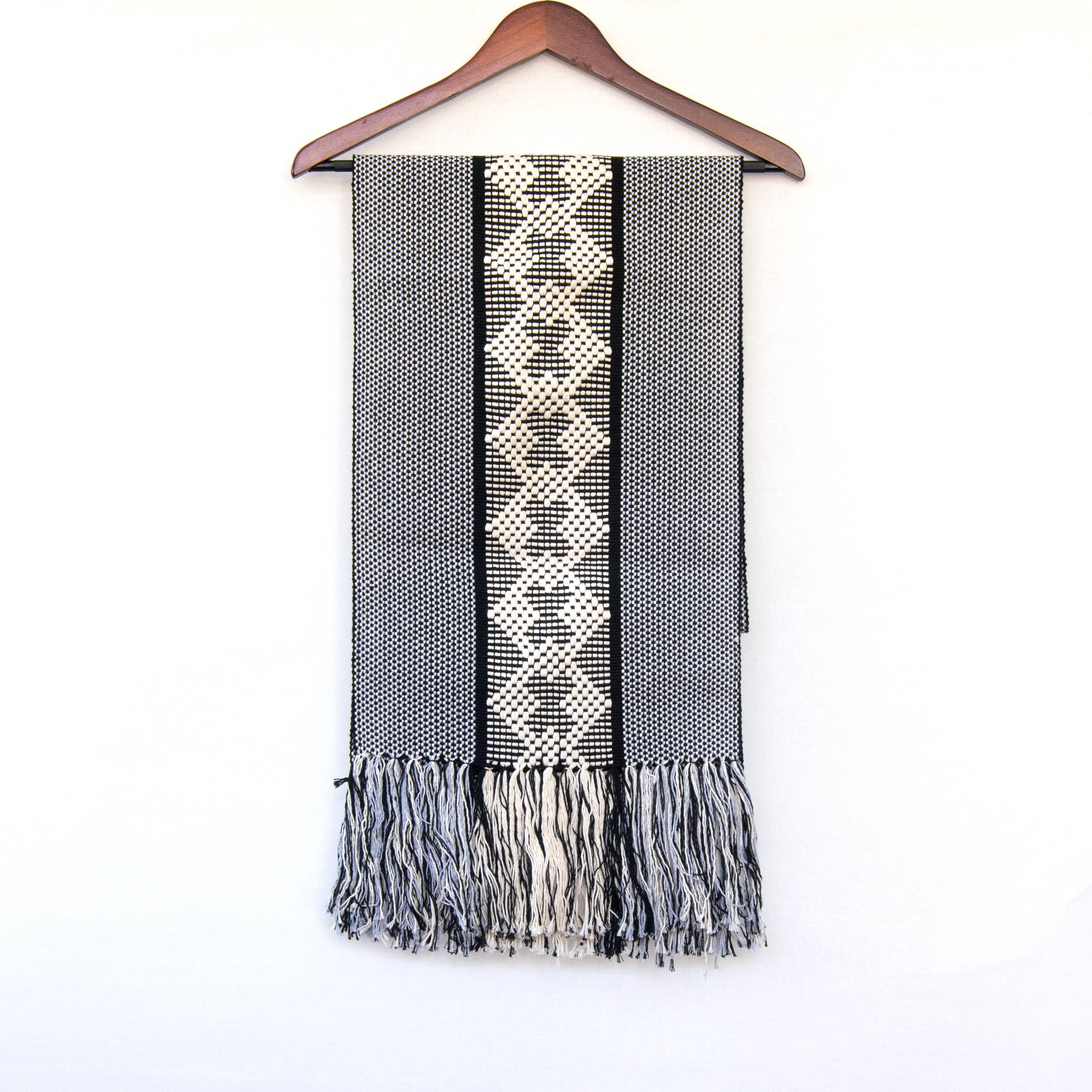 Decor Artesanal – wholesale Table runner – Geometric Table Runner0