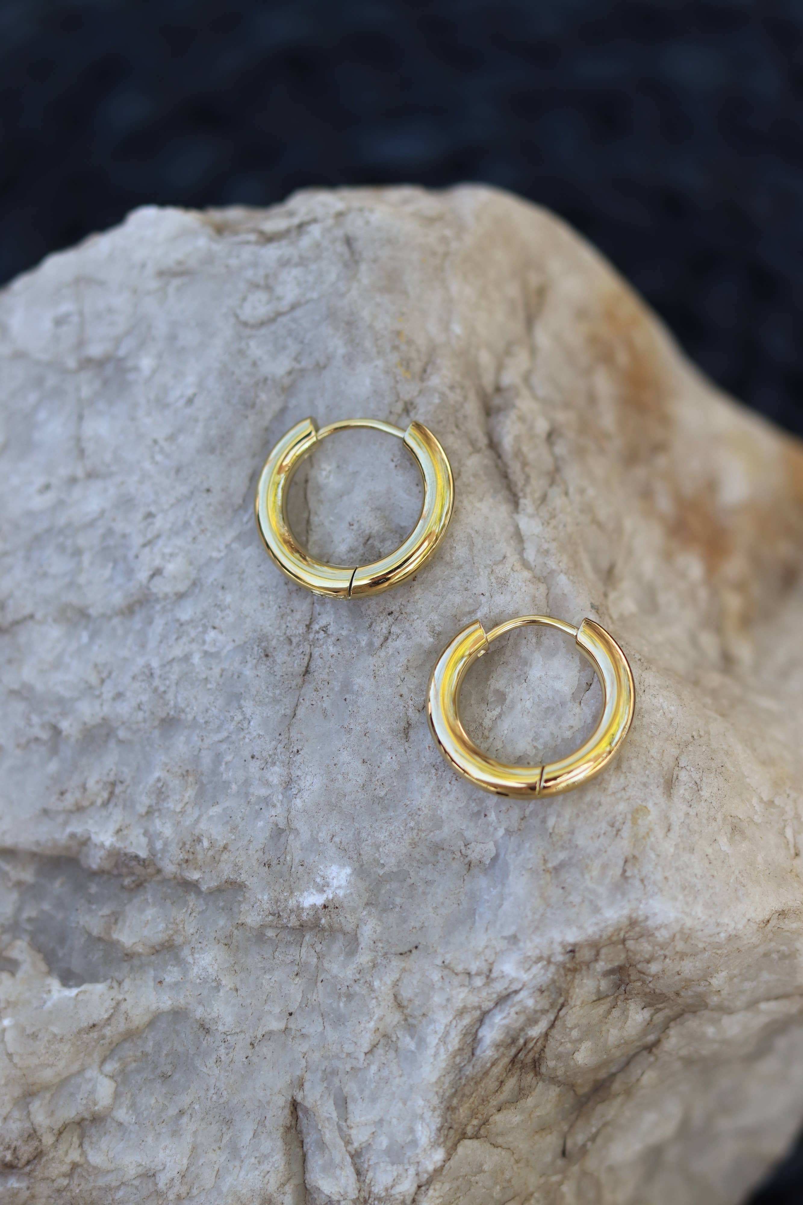 Cedar and Cypress Designs - Wholesale Oorringen - Mara Hoops Gold - Roestvrij staal - Waterbestendig