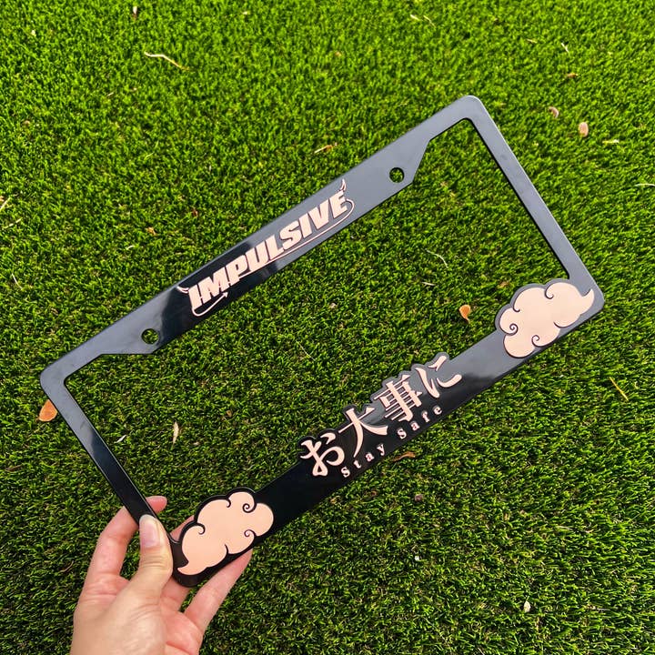 Cadre de plaque d'immatriculation PEACH Stay Safe pour la vente par Impulsive LLC