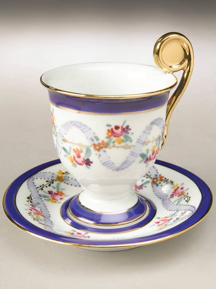 Ensemble de tasse et soucoupe à ruban bleu pour la vente par AA Importing