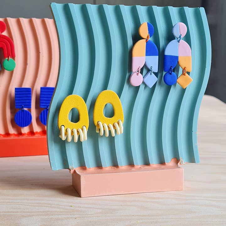 Earring presentation stands for Mono earrings for wholesale by Mono