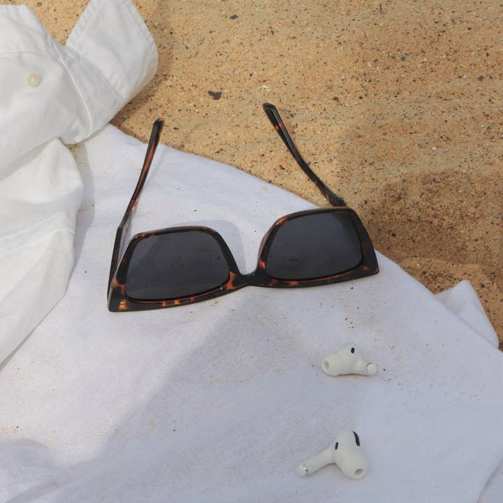 By Charley - Wholesale Sunglasses – Women's - Levi6