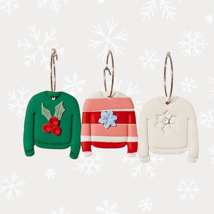 Orecchino natalizio in argilla polimerica - Cozy Cozy Christmas per la vendita all'ingrosso da parte di Pieces of Blonde