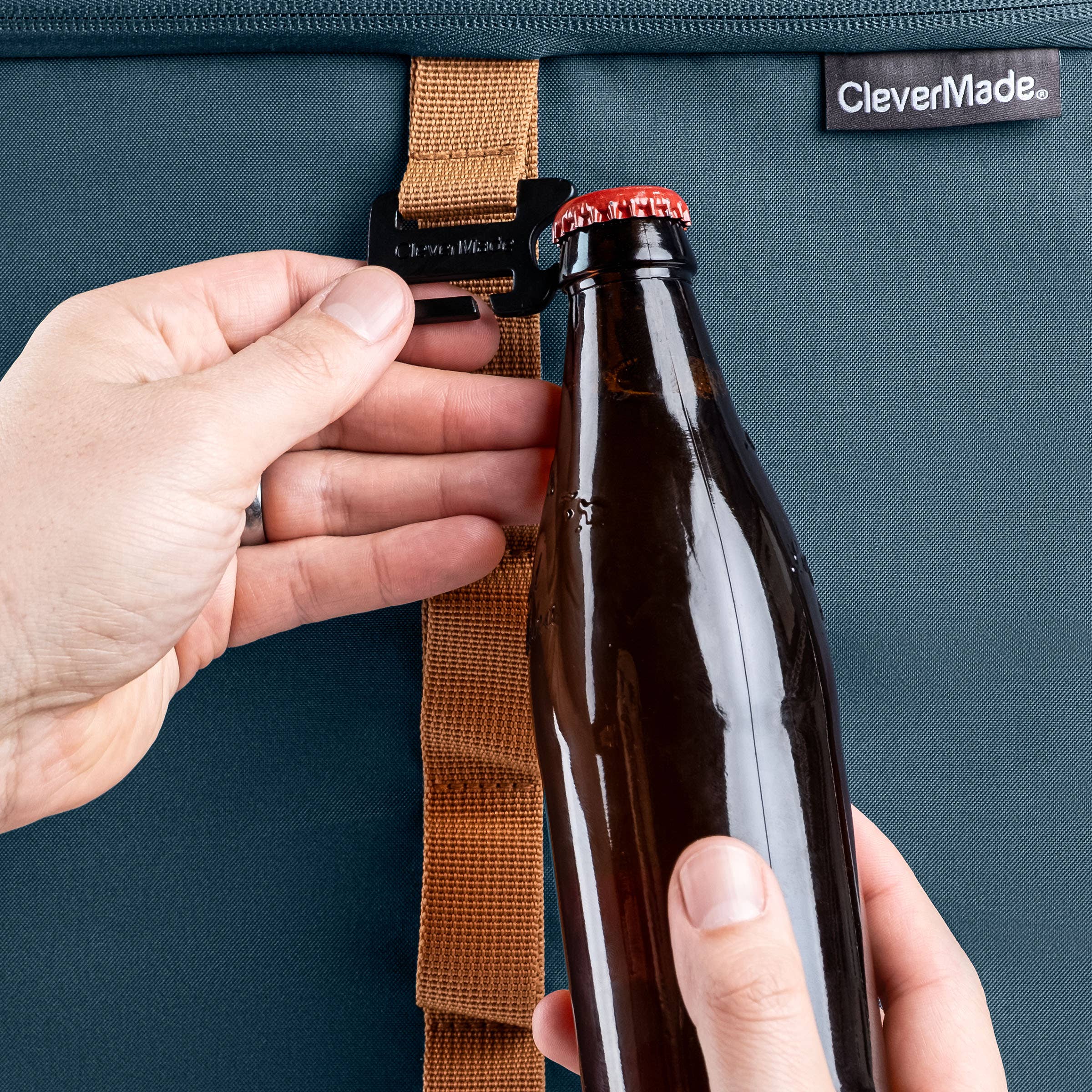 CleverMade - Wholesale Cooler/Cooler Bag - Collapsible Backpack Cooler7