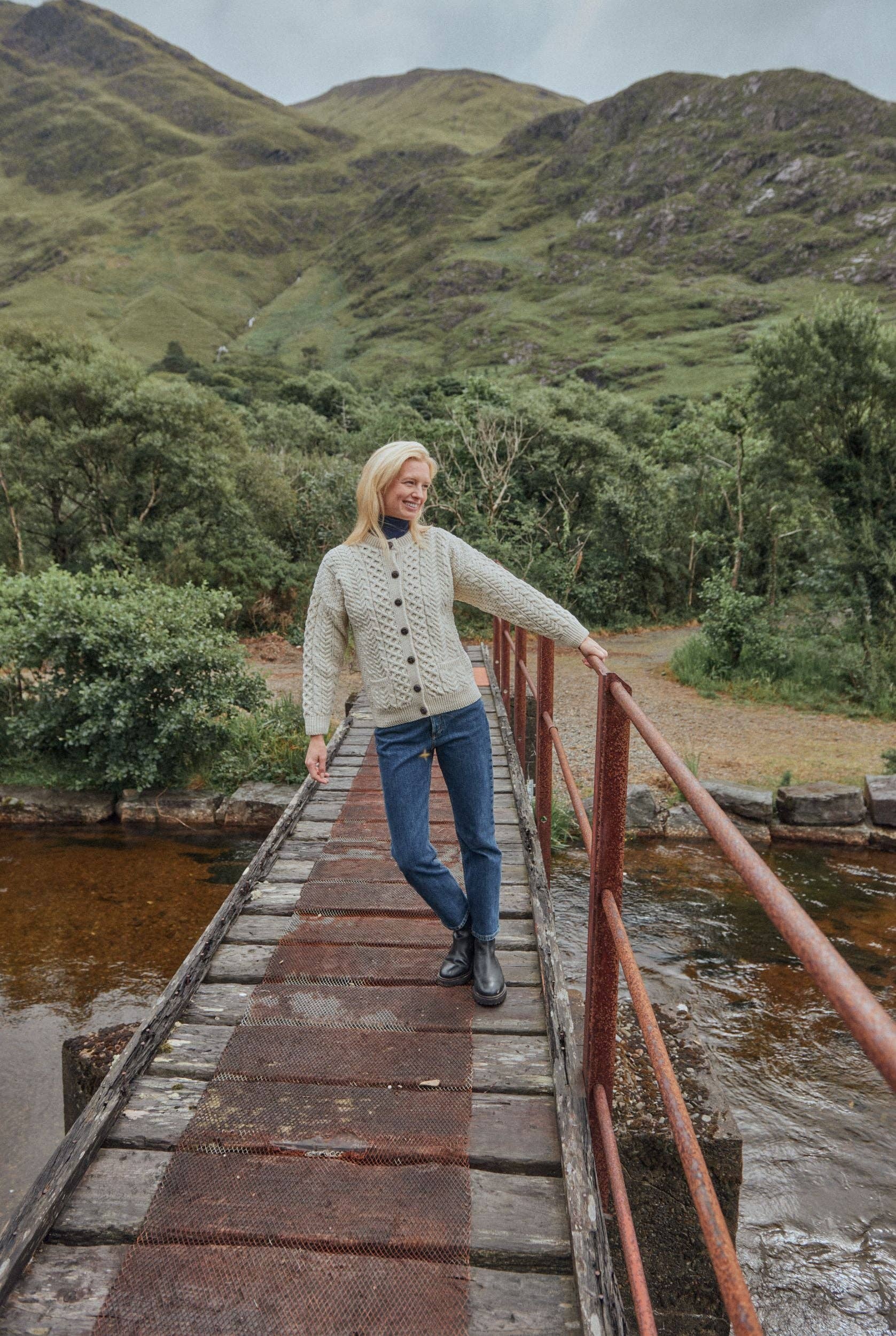 Aran Woollen Mills - Wholesale Cardigan - Women's - Achill Island Ladies Merino Aran Cardigan - Cream6