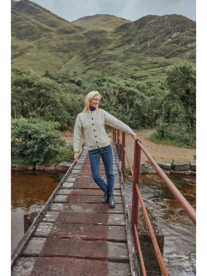 Aran Woollen Mills - Wholesale Cardigan – Women’s - Achill Island Ladies Merino Aran Cardigan - Cream6