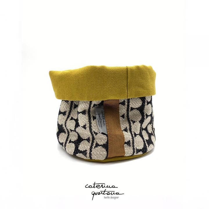 Cestino in Lino disegno Bouclé color nero e verde oliva per la vendita all'ingrosso da parte di Caterina Quartana