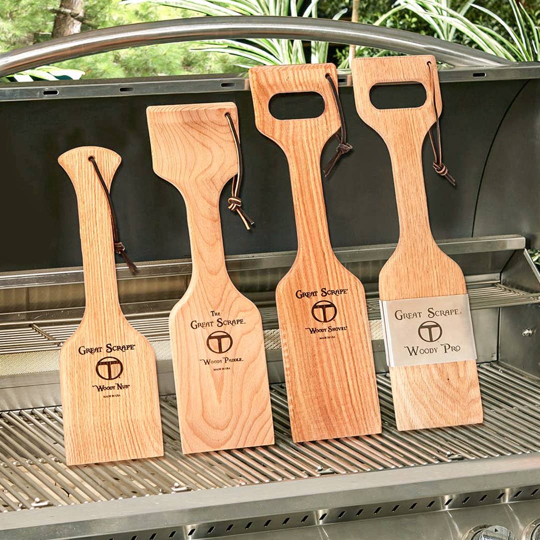Woody's Wood grill grate scraper Smoking Hot Grill Master W