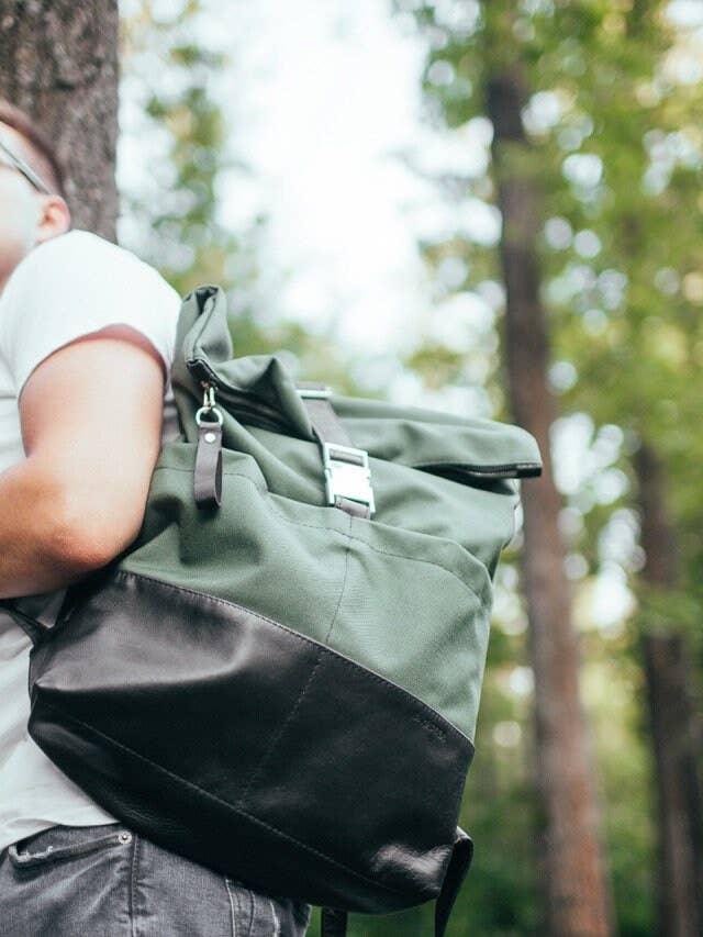 Grön Rolltop Ryggsäck - Personlig resväska för män för wholesale av Bagster
