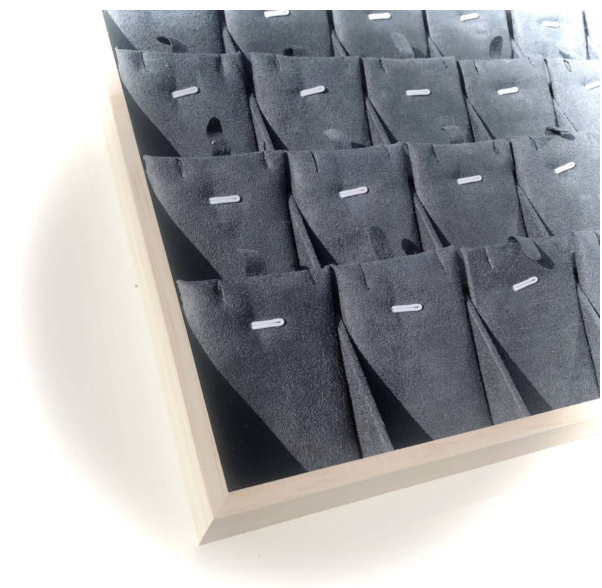 Emilie collection - Wholesale Jewelry Stand & Display - Jewelry organizer pendants1