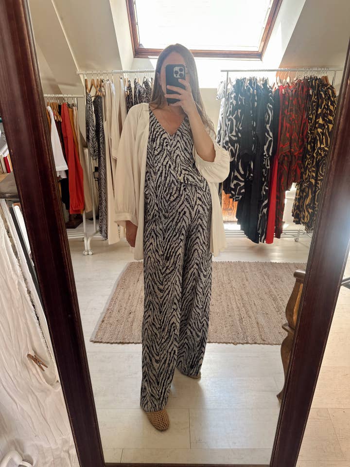 POEME - GRAUE TIGERWESTE für den Großhandel von Thais Amich