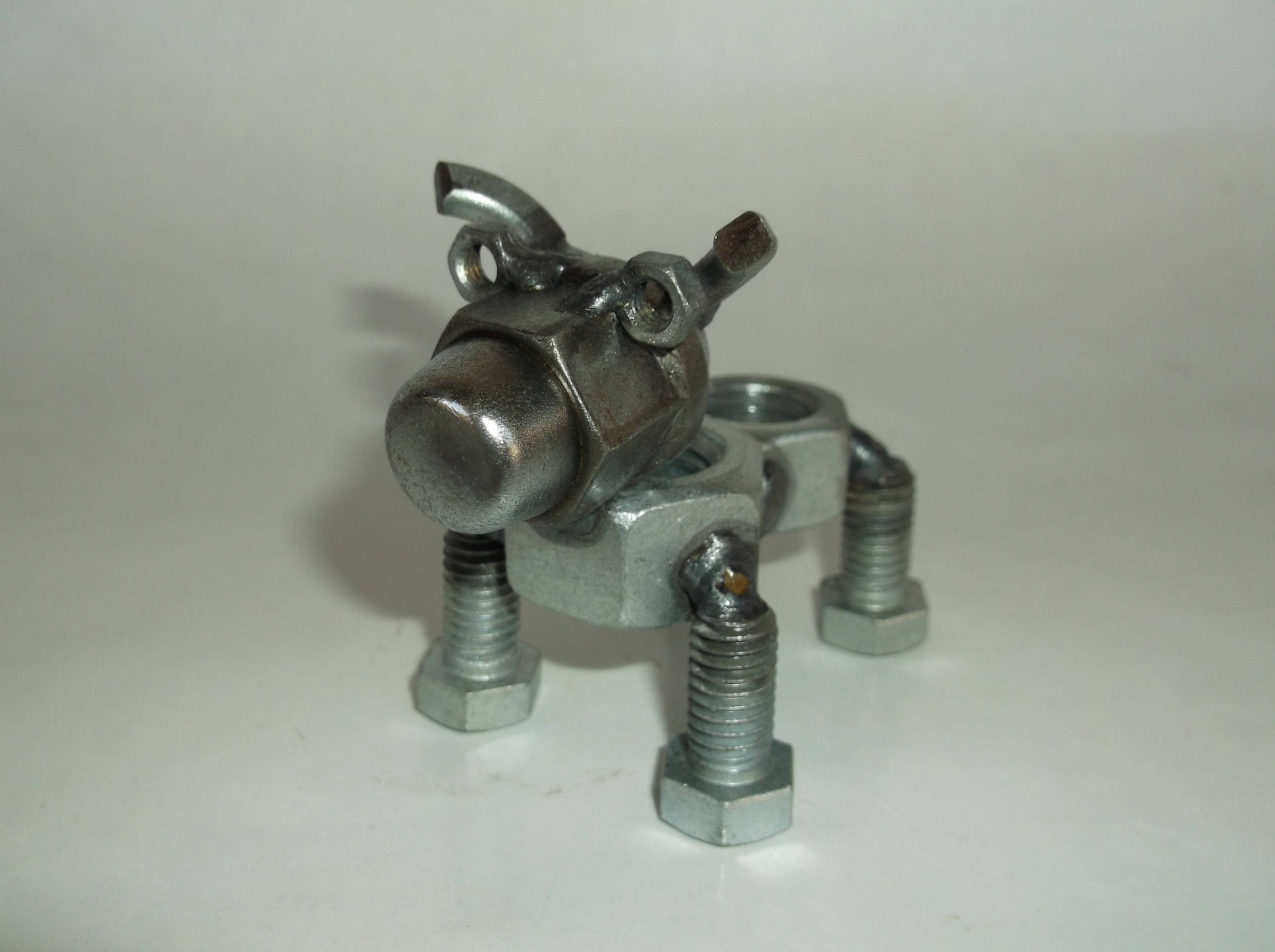 Creations Welded - Vendita all'ingrosso Statuette decorative - Pitbull, statuetta per cani in metallo, arte upcycled, cane in miniatura