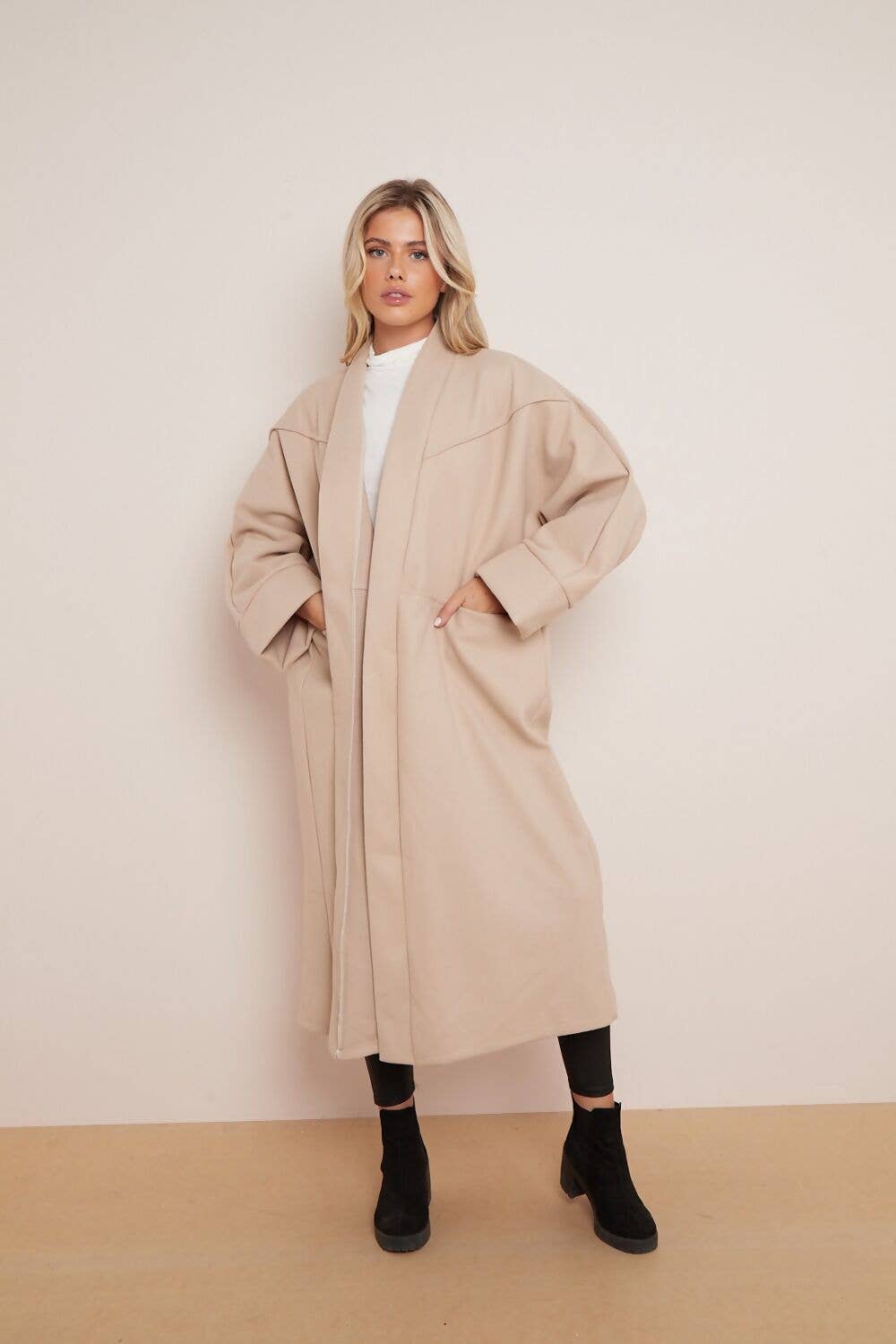 J5FASHION - Vendita all'ingrosso Cappotto - Donna - Cappotto oversized premium effetto lana stile boyfriend4