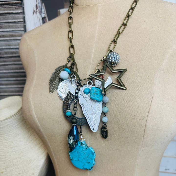 Scooples Jewelry - Wholesale Pendant/Charm Necklace - Gypsy Junk Original-Steer-Neck