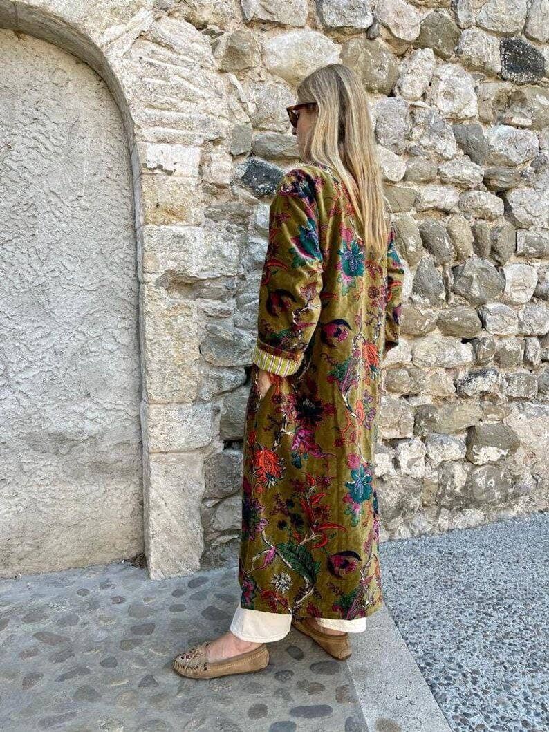 Bhawana Handicrafts - Vente Peignoir – femme - Lot de 5 vestes longues en velours faites main en tissu velours doux6