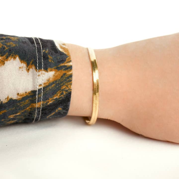 Blueyejewelry - Wholesale Link & Chain Bracelet - Bold 18k Gold Bracelets - Waterproof Thick Chain Bracelets5