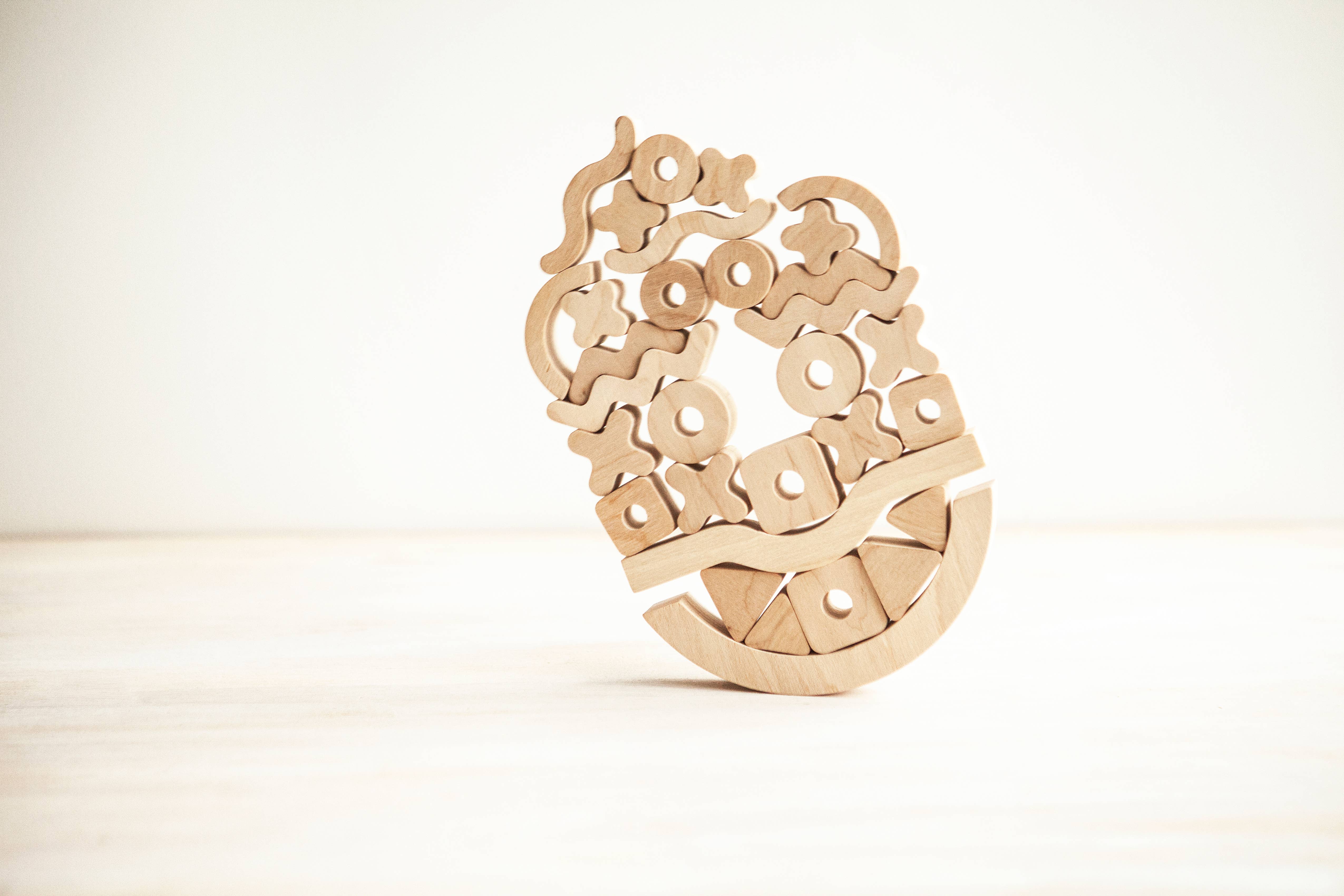 Babai – Großhandel Holzspielzeug – Kinder – Kreativer Balancer. Balancierspiel aus Holz, stapelbar4