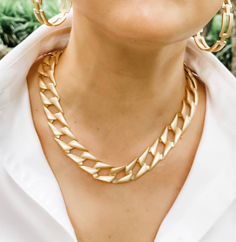 Canvas Style - Wholesale Link & Chain Necklace - Chiara Statement Necklace in Matte Gold1