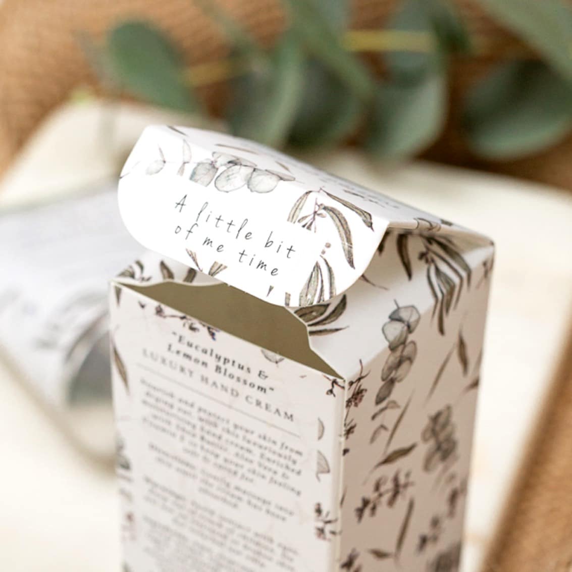 Toasted Crumpet – wholesale Hand cream/lotion – Honey, Amber & Vanilla Luxury Hand Cream (Bee Collection)4