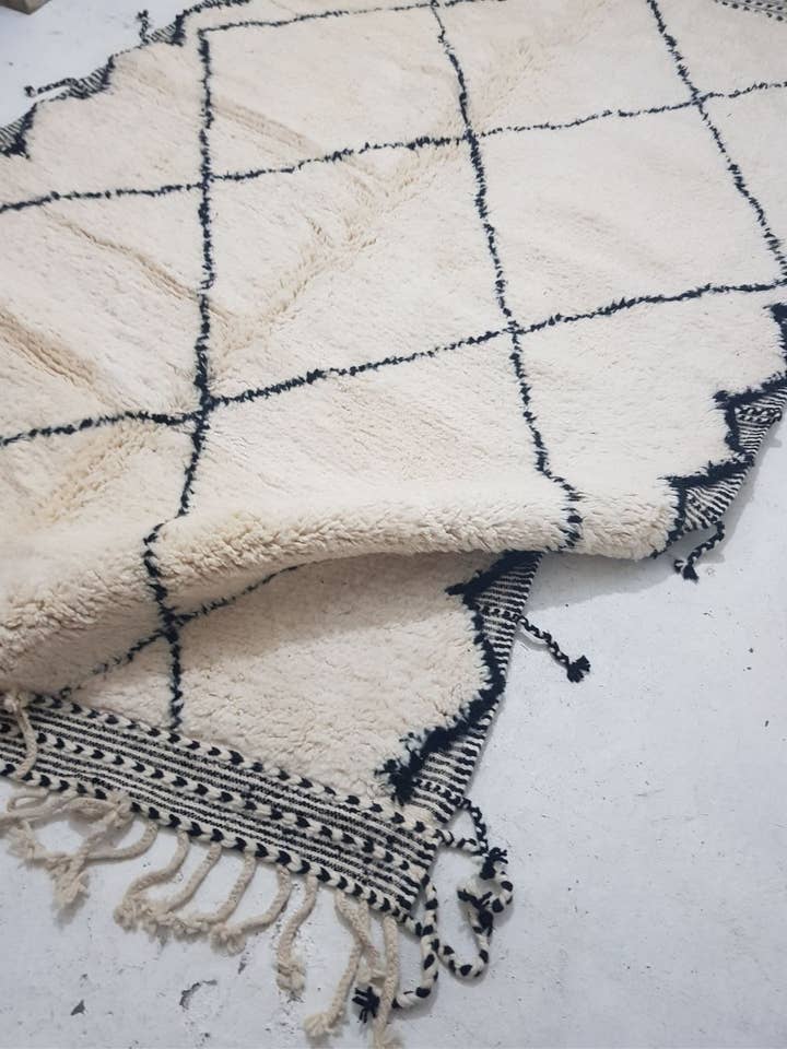 Tappeto Marocchino Beni Ouarain 280x175 cm per la vendita all'ingrosso da parte di Okrë Shop