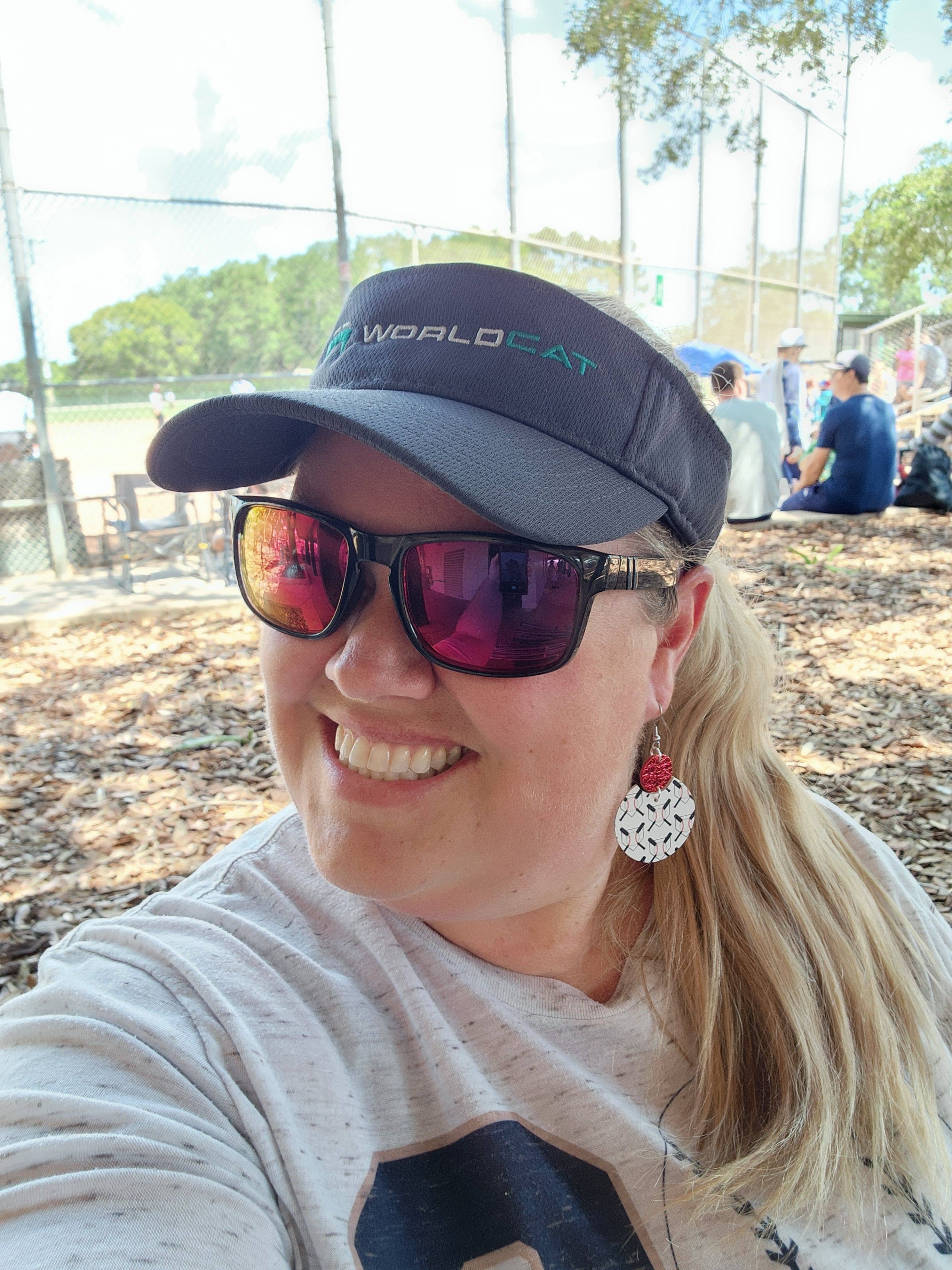 FL Girl Designs – Engroshandel Hængeøreringe og creoløreringe – Baseball og Softball Jordan Ægte læder øreringe5